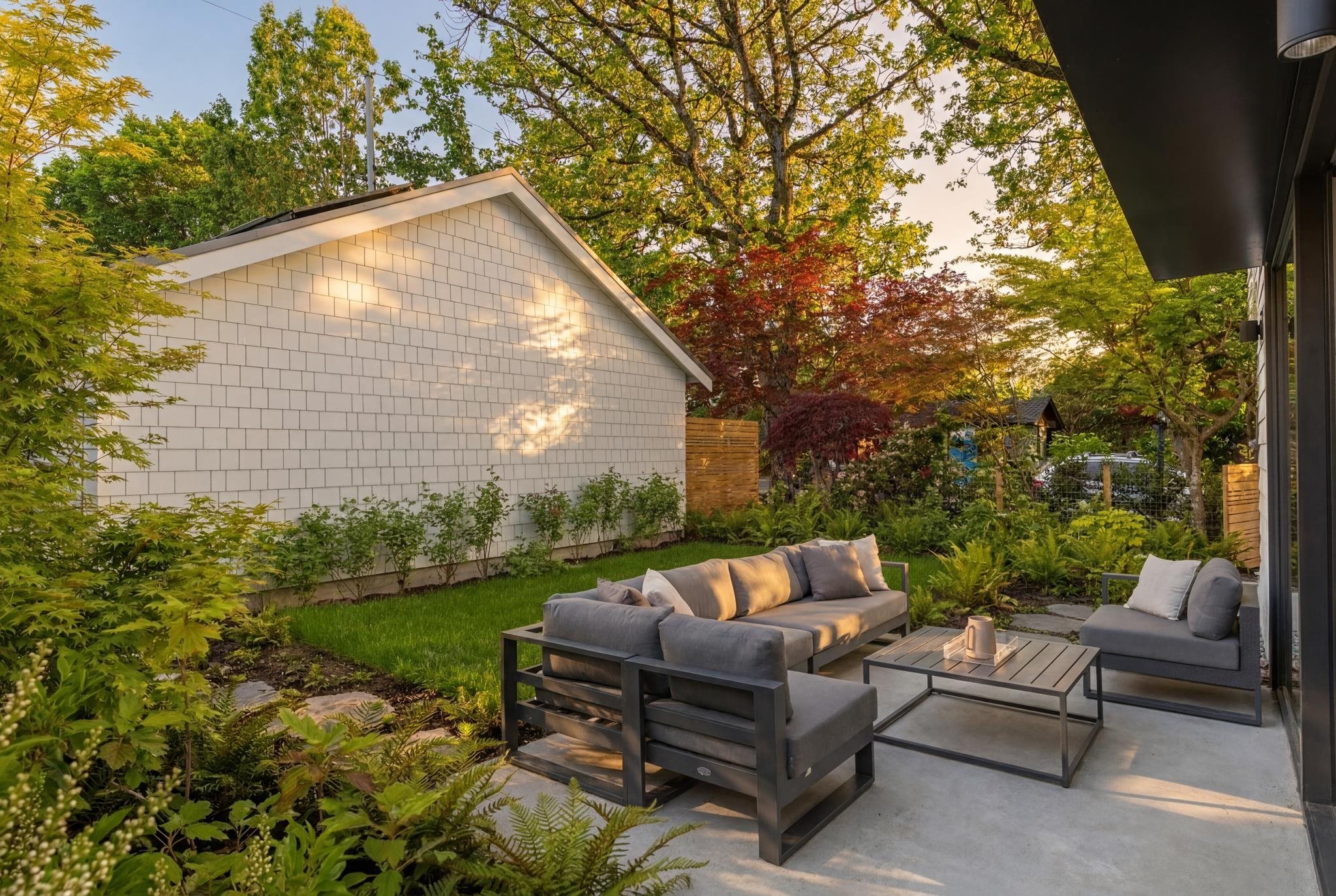 2 2830 MUSQUEAMVIEW STREET Unit: 2