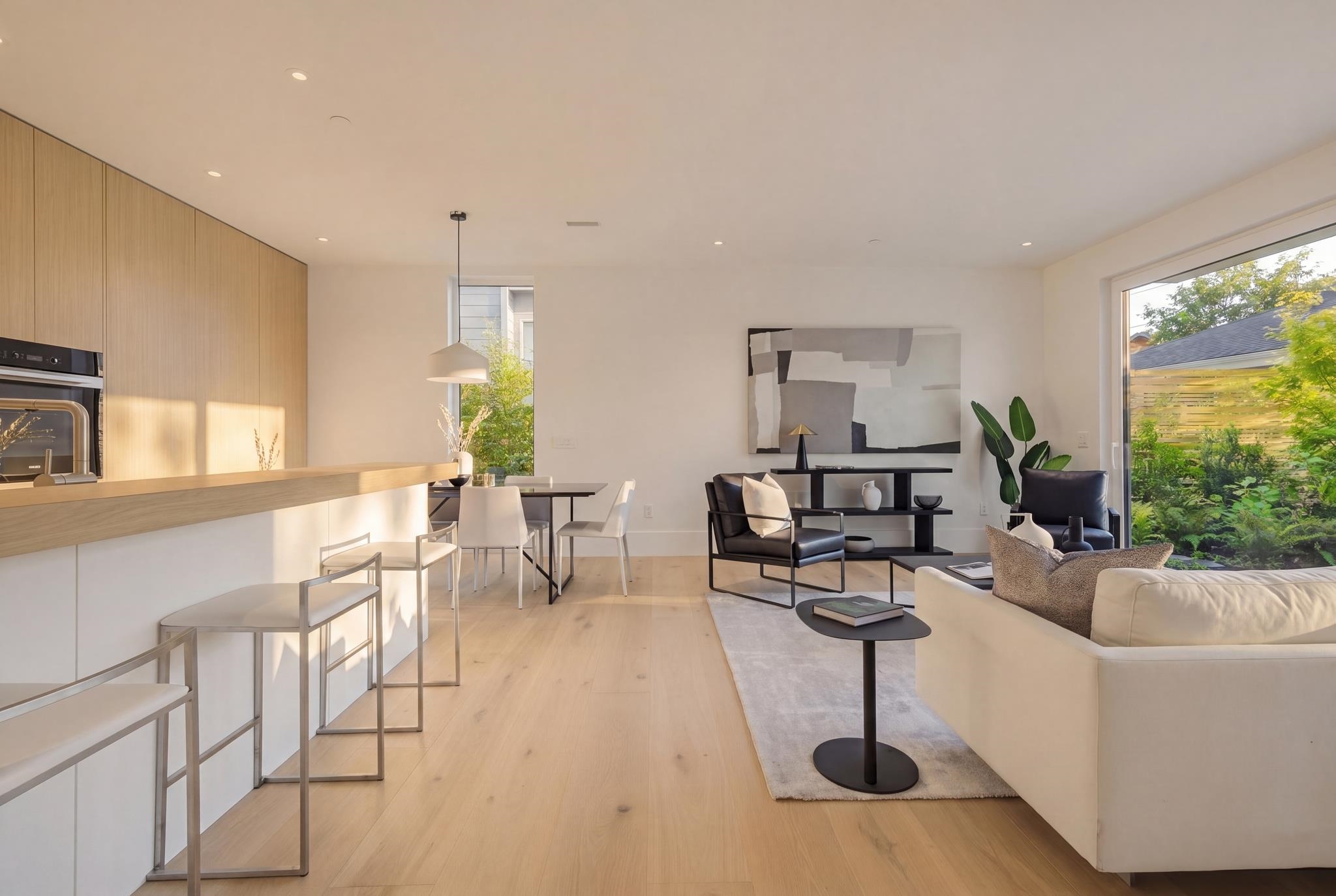 2 2830 MUSQUEAMVIEW STREET Unit: 2