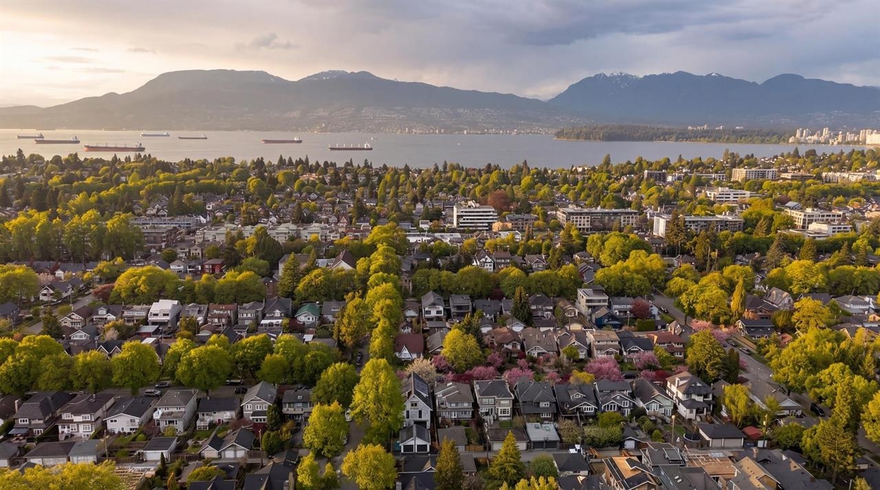 2 2830 MUSQUEAMVIEW STREET Unit: 2