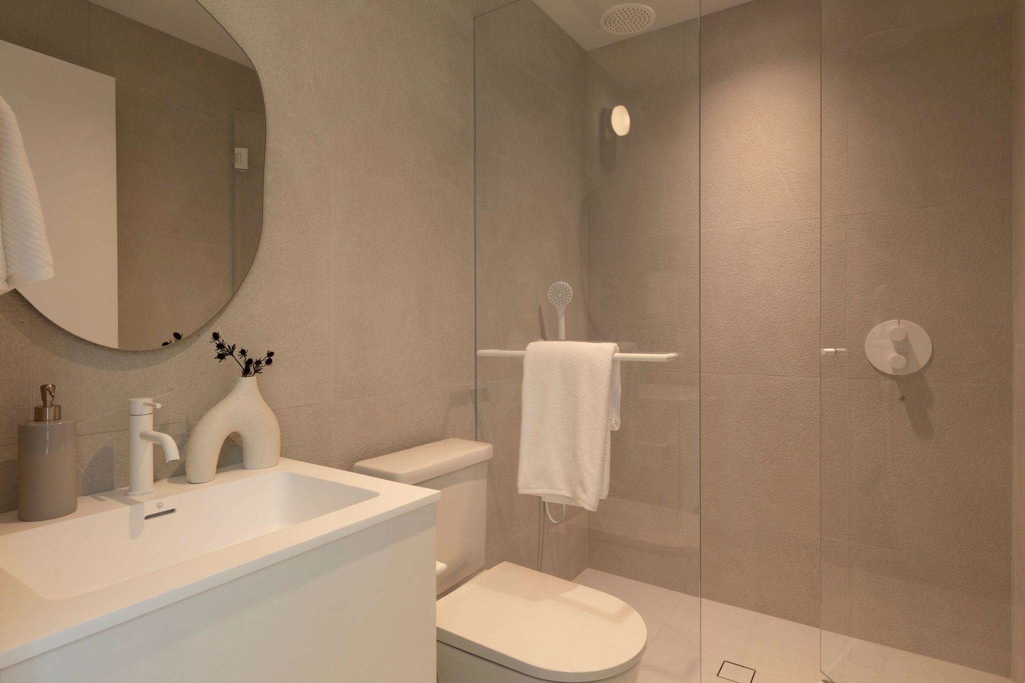 2 2830 MUSQUEAMVIEW STREET Unit: 2