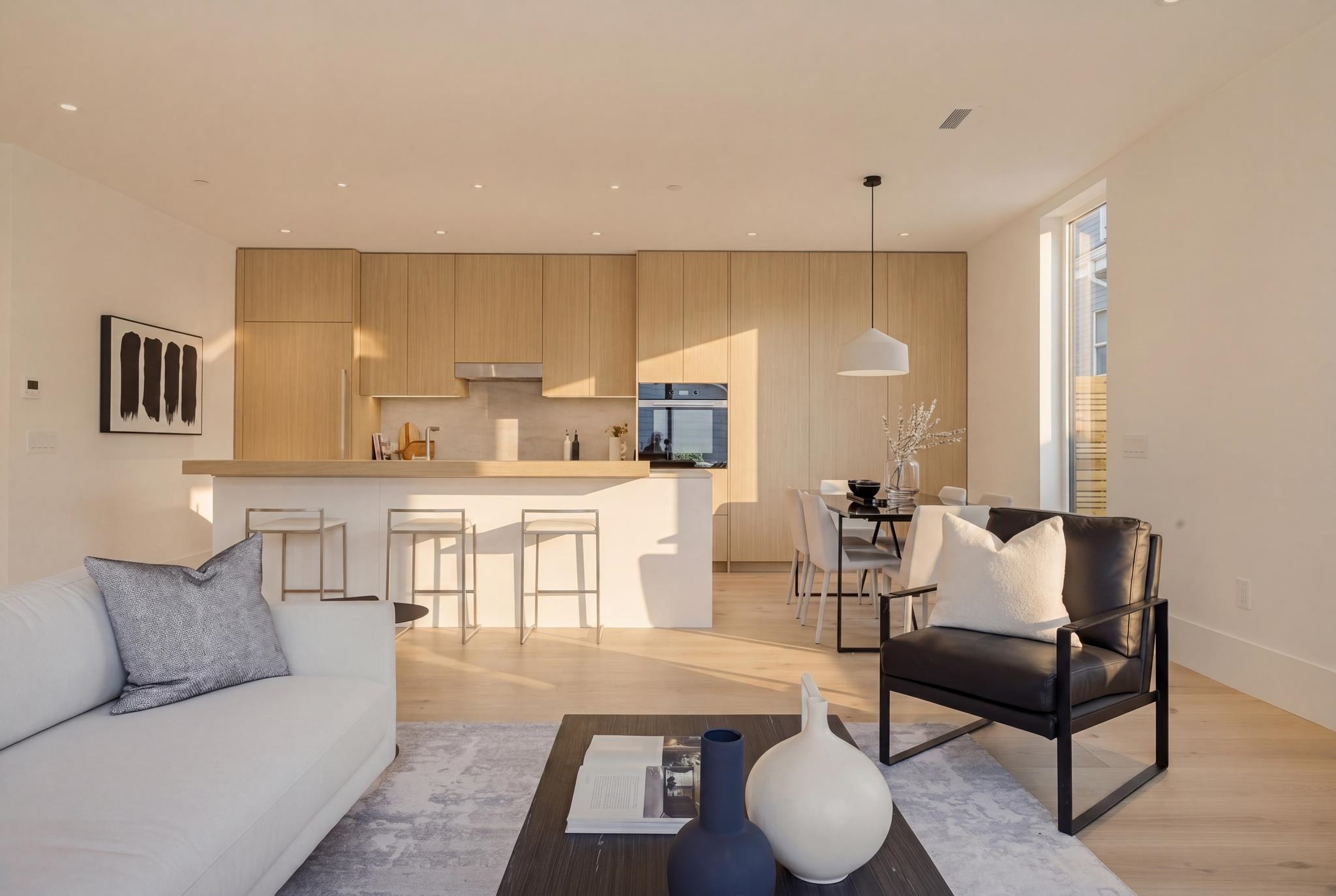 2 2830 MUSQUEAMVIEW STREET Unit: 2