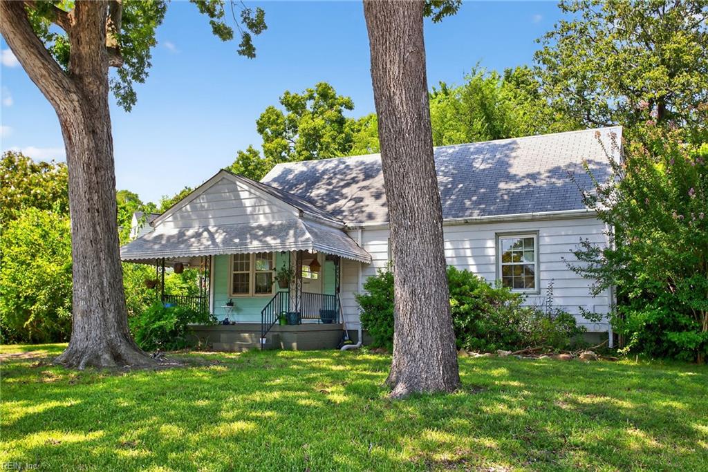 1370 Boxwood CIR