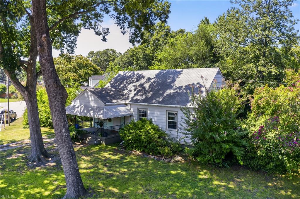1370 Boxwood CIR