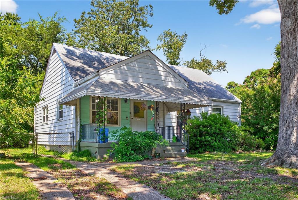 1370 Boxwood CIR