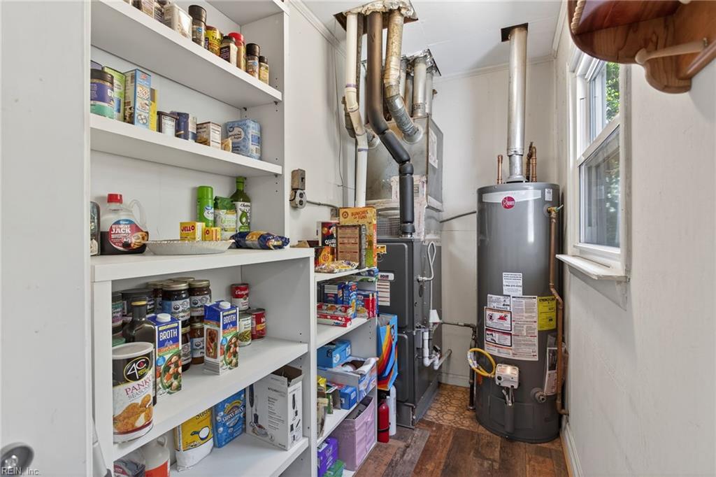 1370 Boxwood CIR