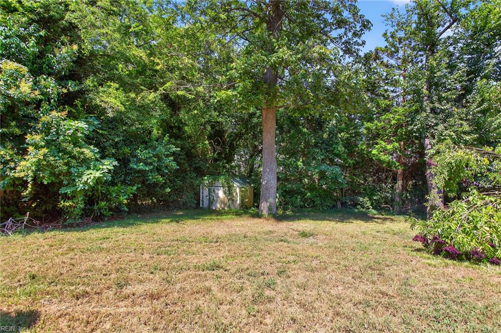 1370 Boxwood CIR