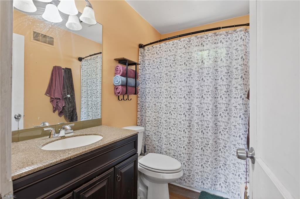 1370 Boxwood CIR