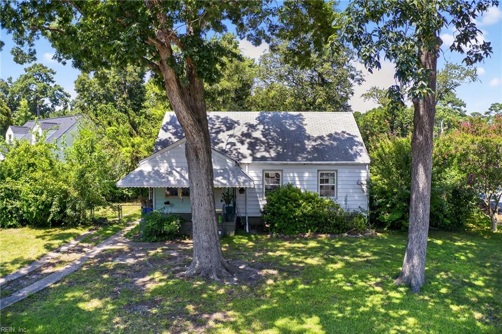 1370 Boxwood CIR