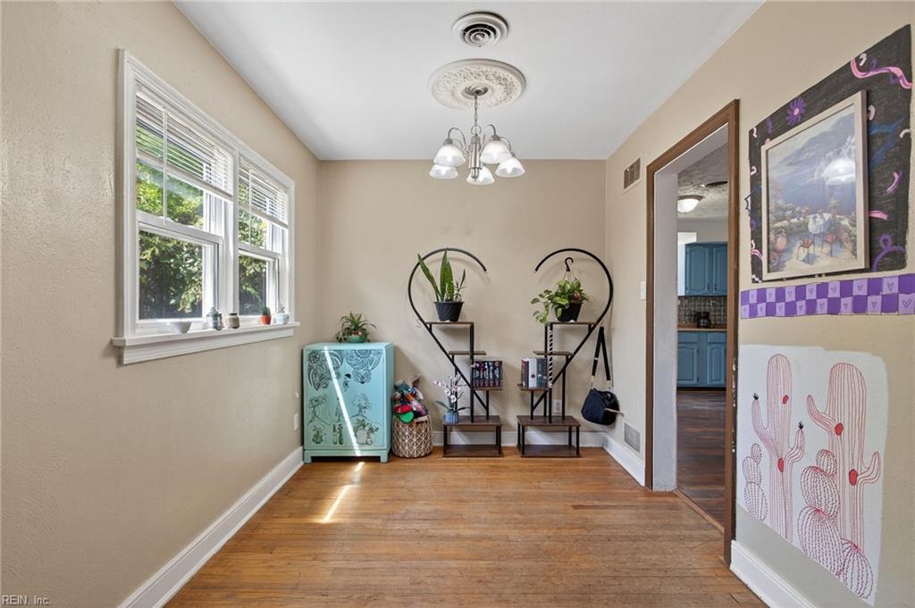 1370 Boxwood CIR