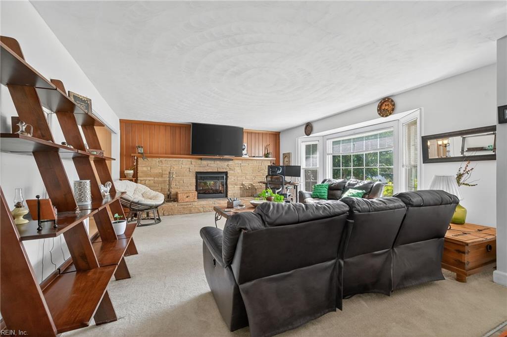 4959 Briarwood LN