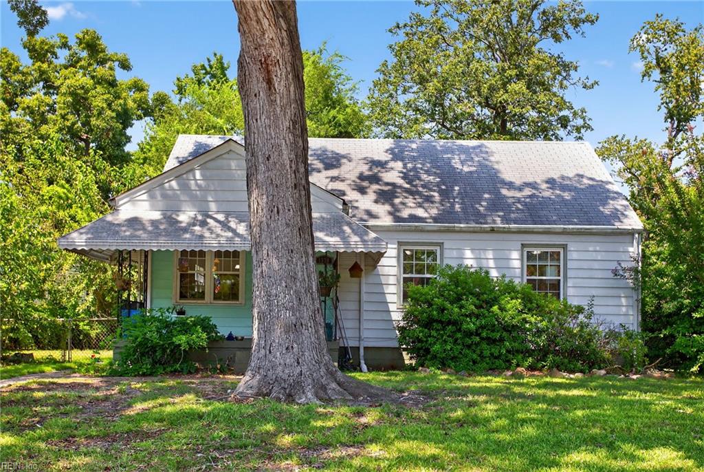 1370 Boxwood CIR