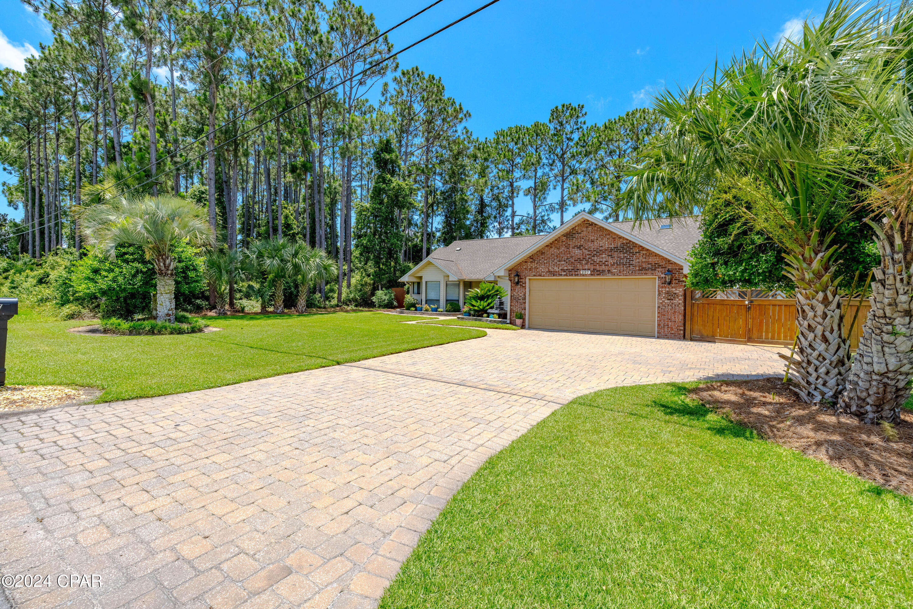 237 Fairway Boulevard