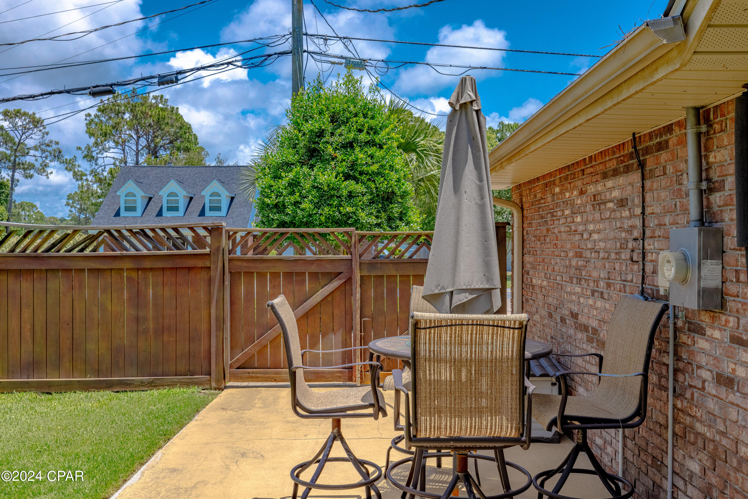 237 Fairway Boulevard