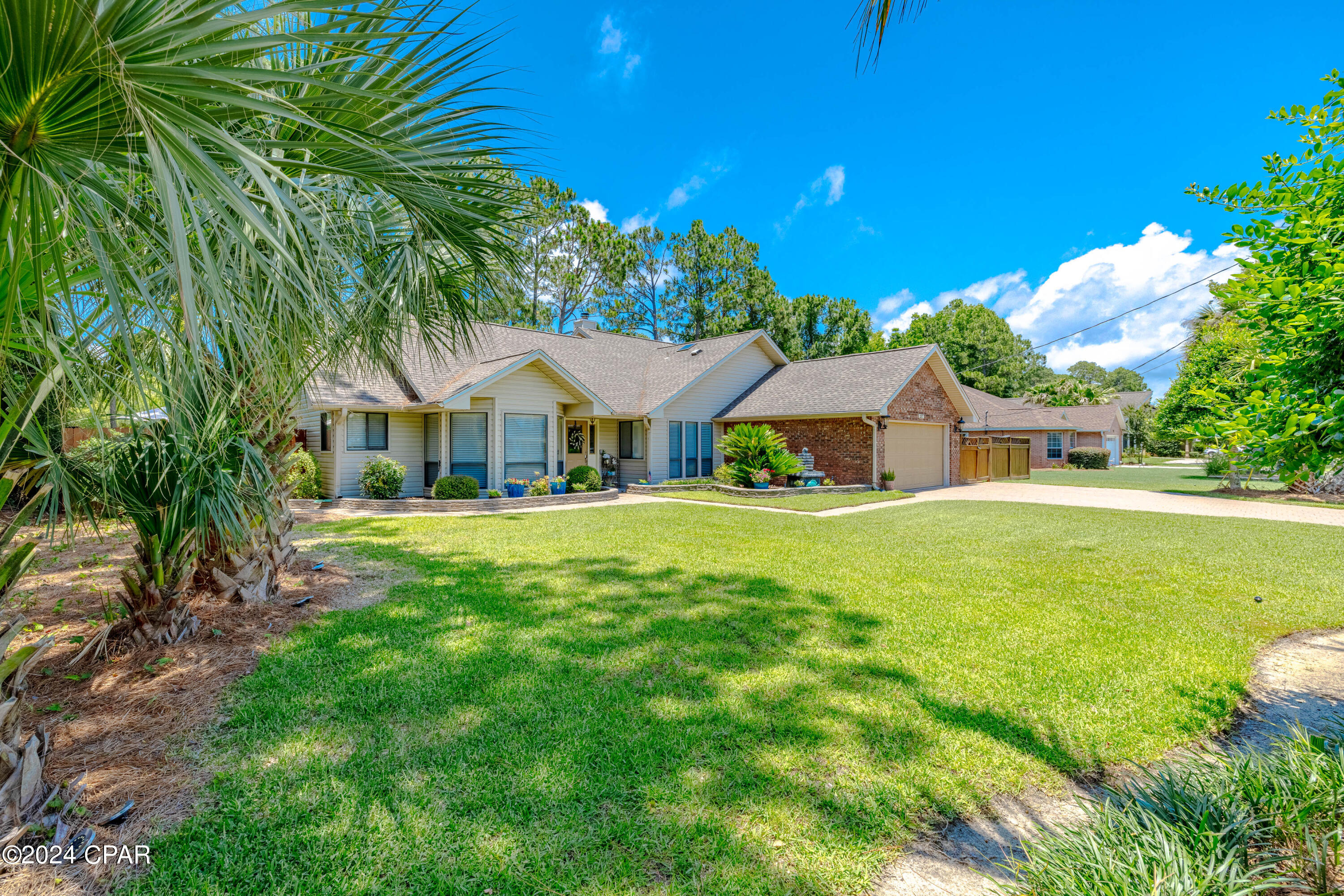 237 Fairway Boulevard