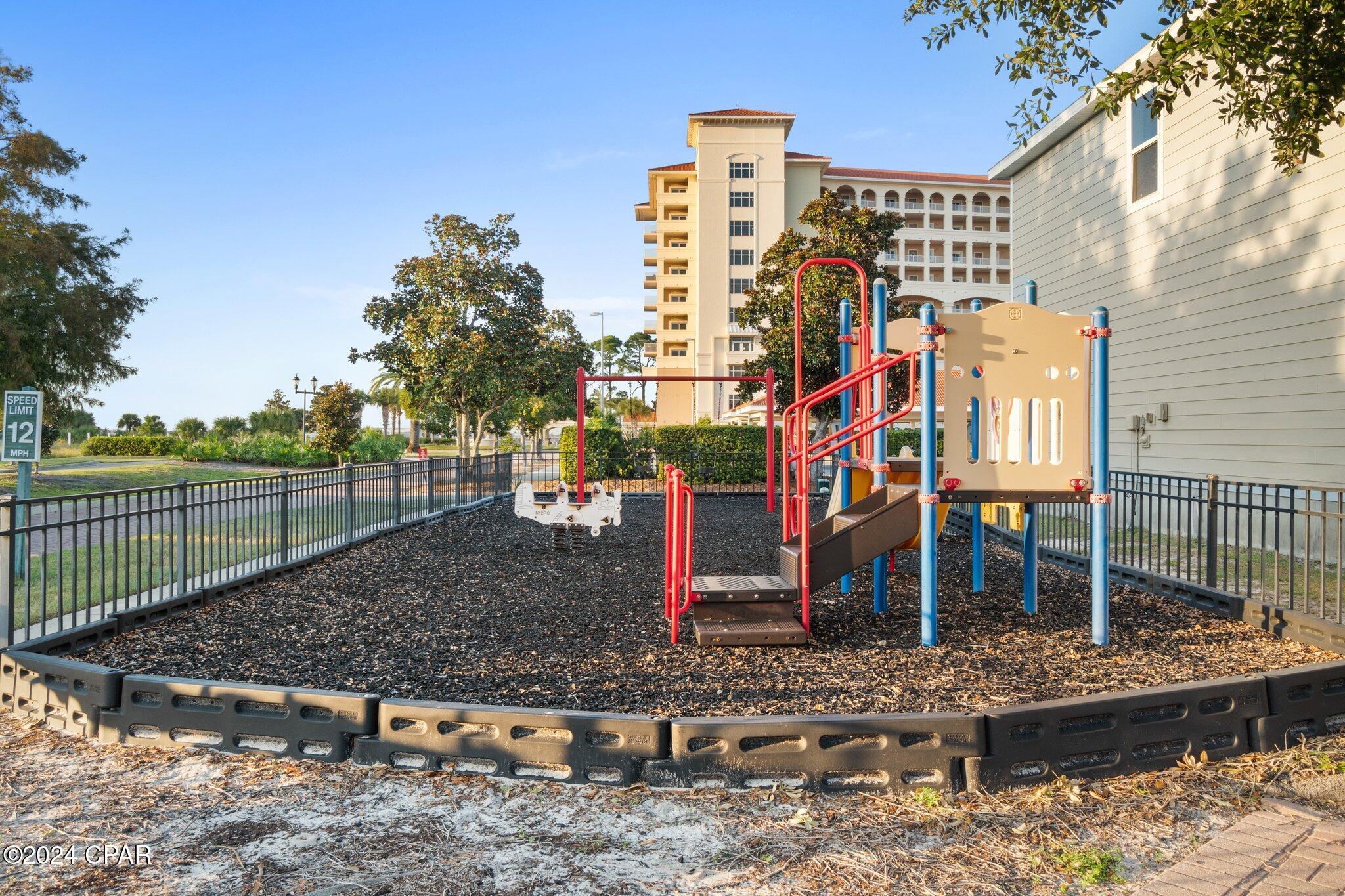 2400 Grandiflora Boulevard 903