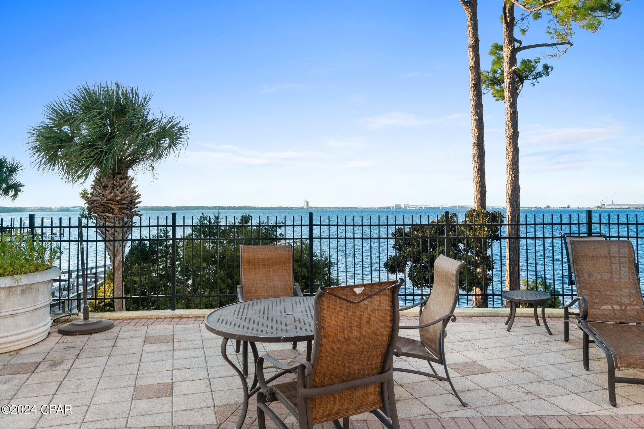 2400 Grandiflora Boulevard 903