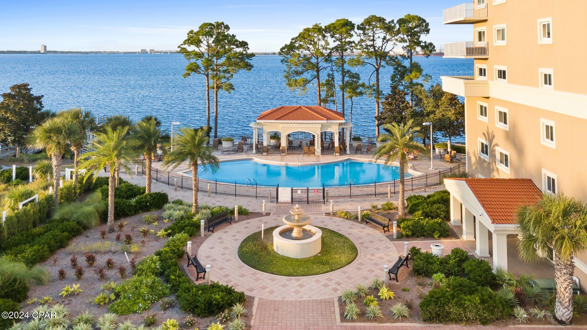 2400 Grandiflora Boulevard 903