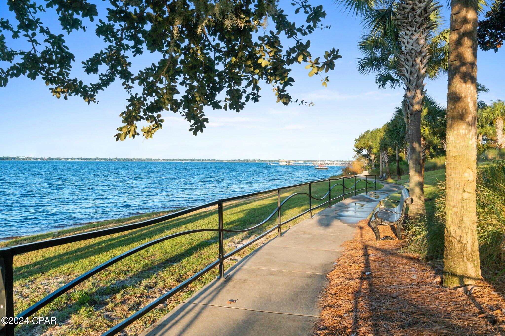 2400 Grandiflora Boulevard 903