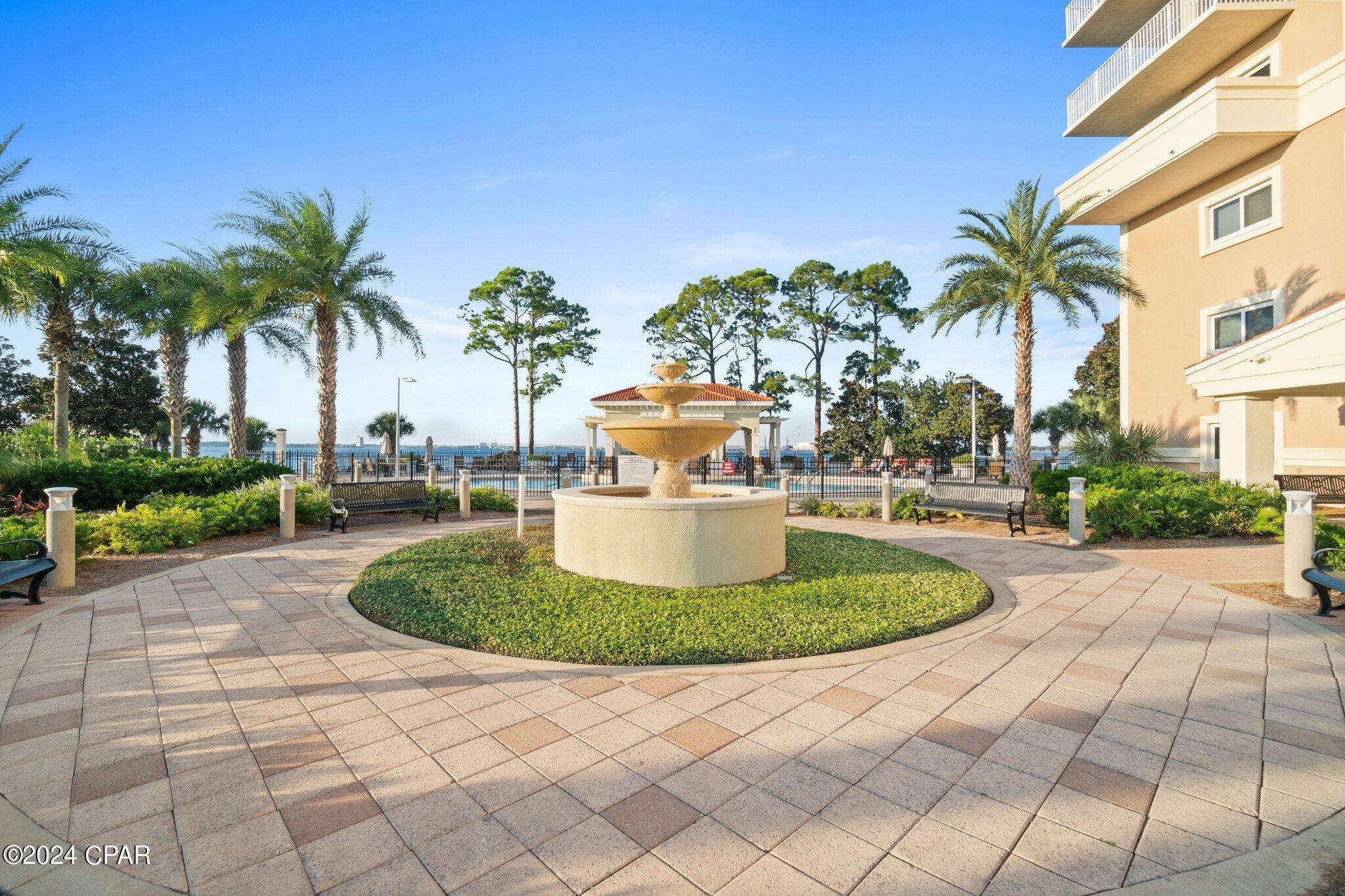 2400 Grandiflora Boulevard 903