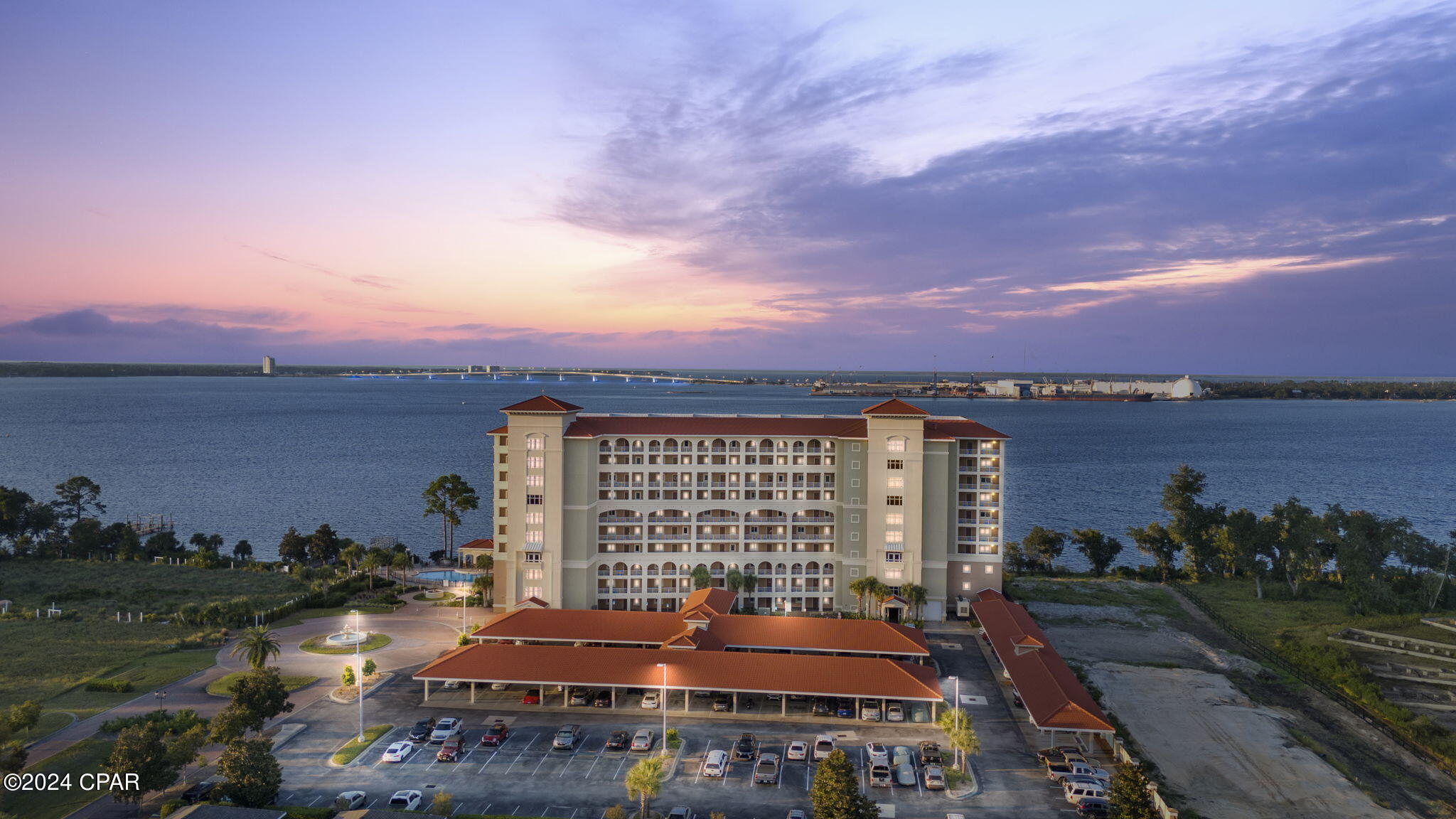 2400 Grandiflora Boulevard 903
