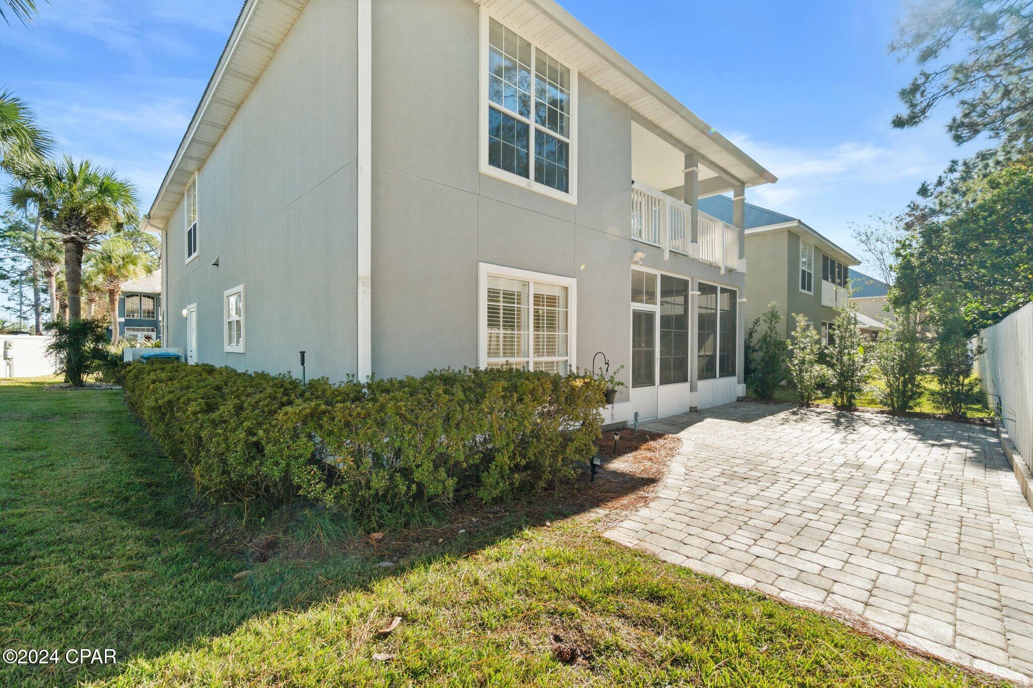 7009 N Lagoon Drive 102