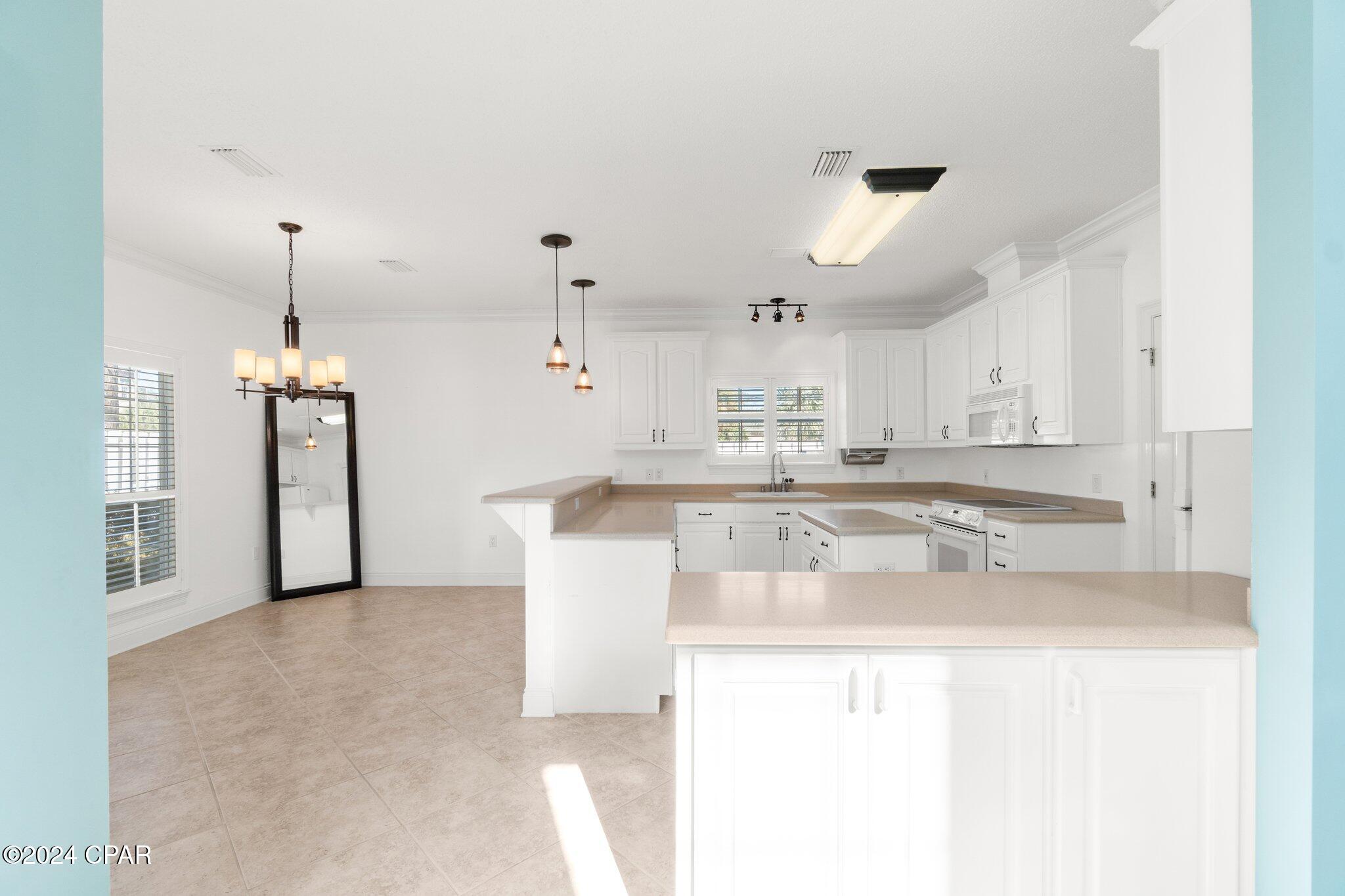 7009 N Lagoon Drive 102
