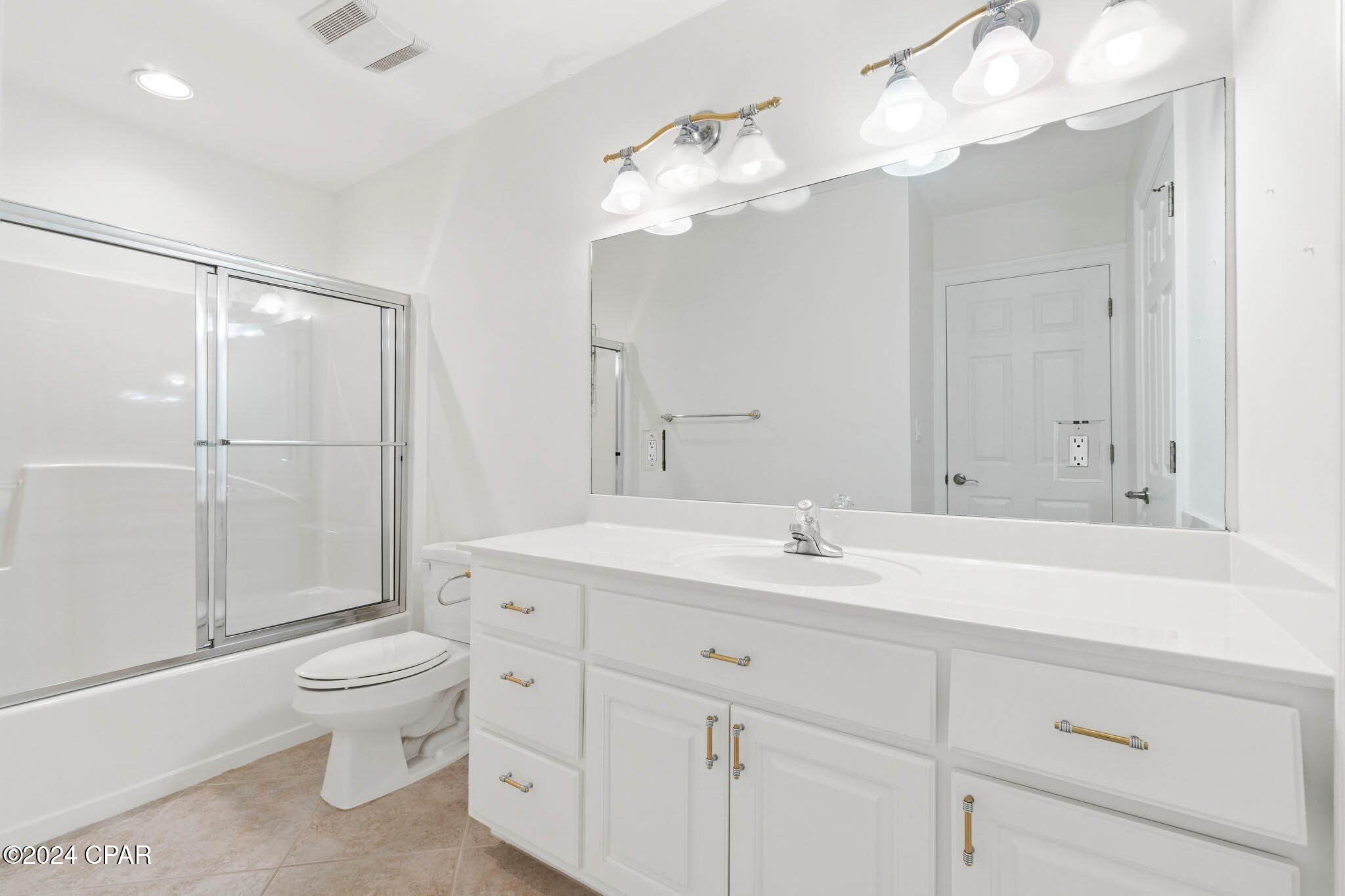7009 N Lagoon Drive 102