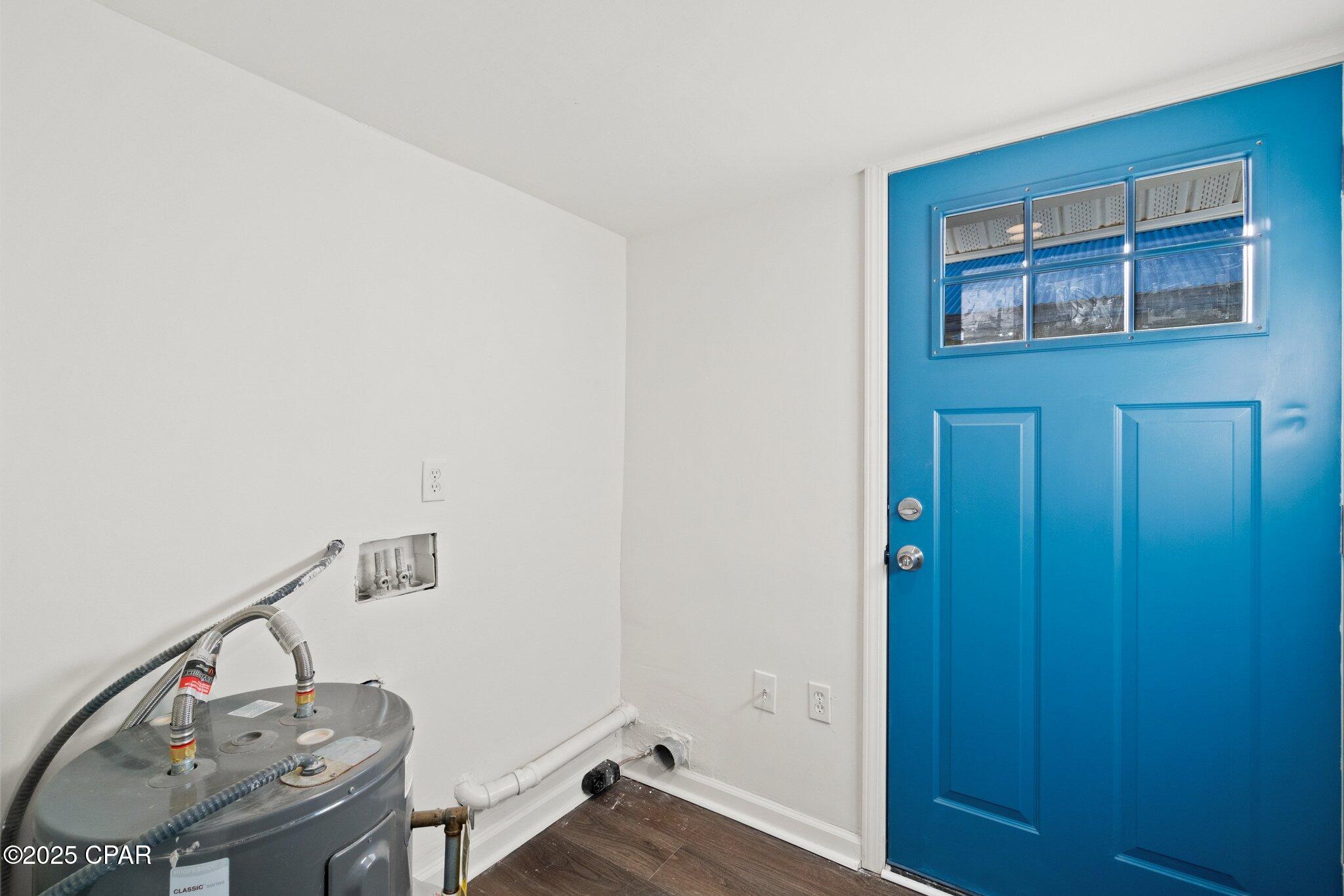 1011 E 14th Street