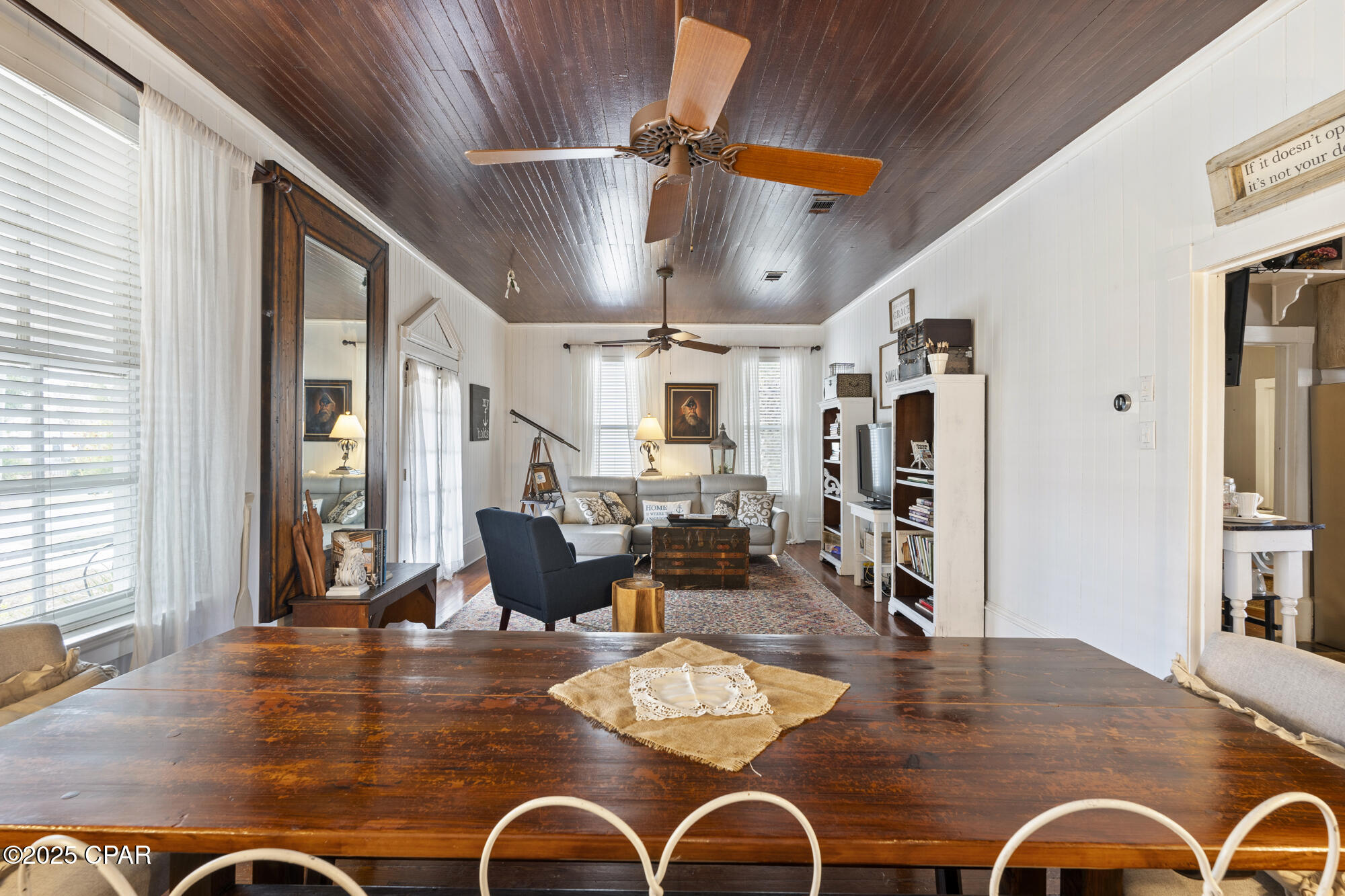 2500 W 9th Street
