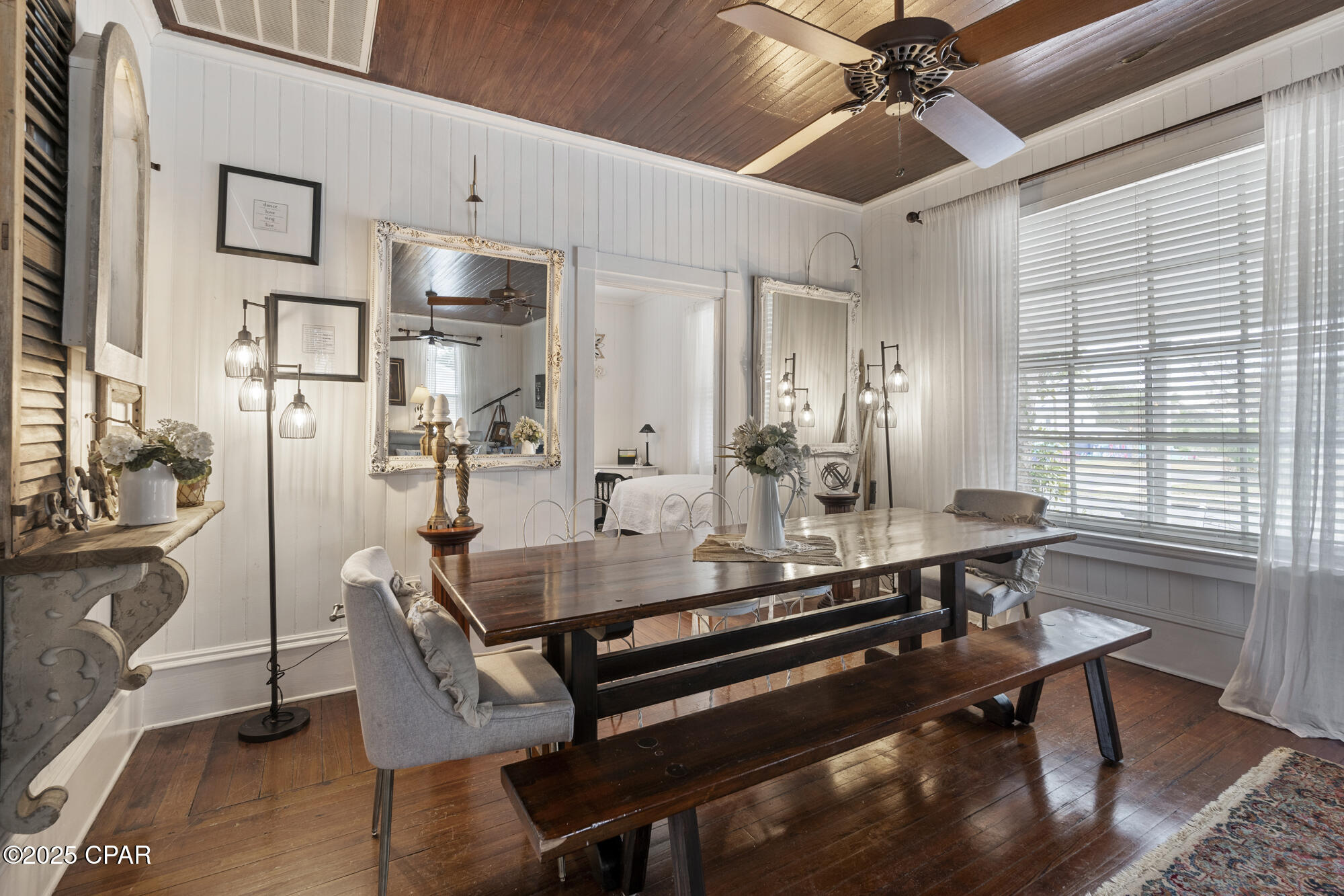 2500 W 9th Street