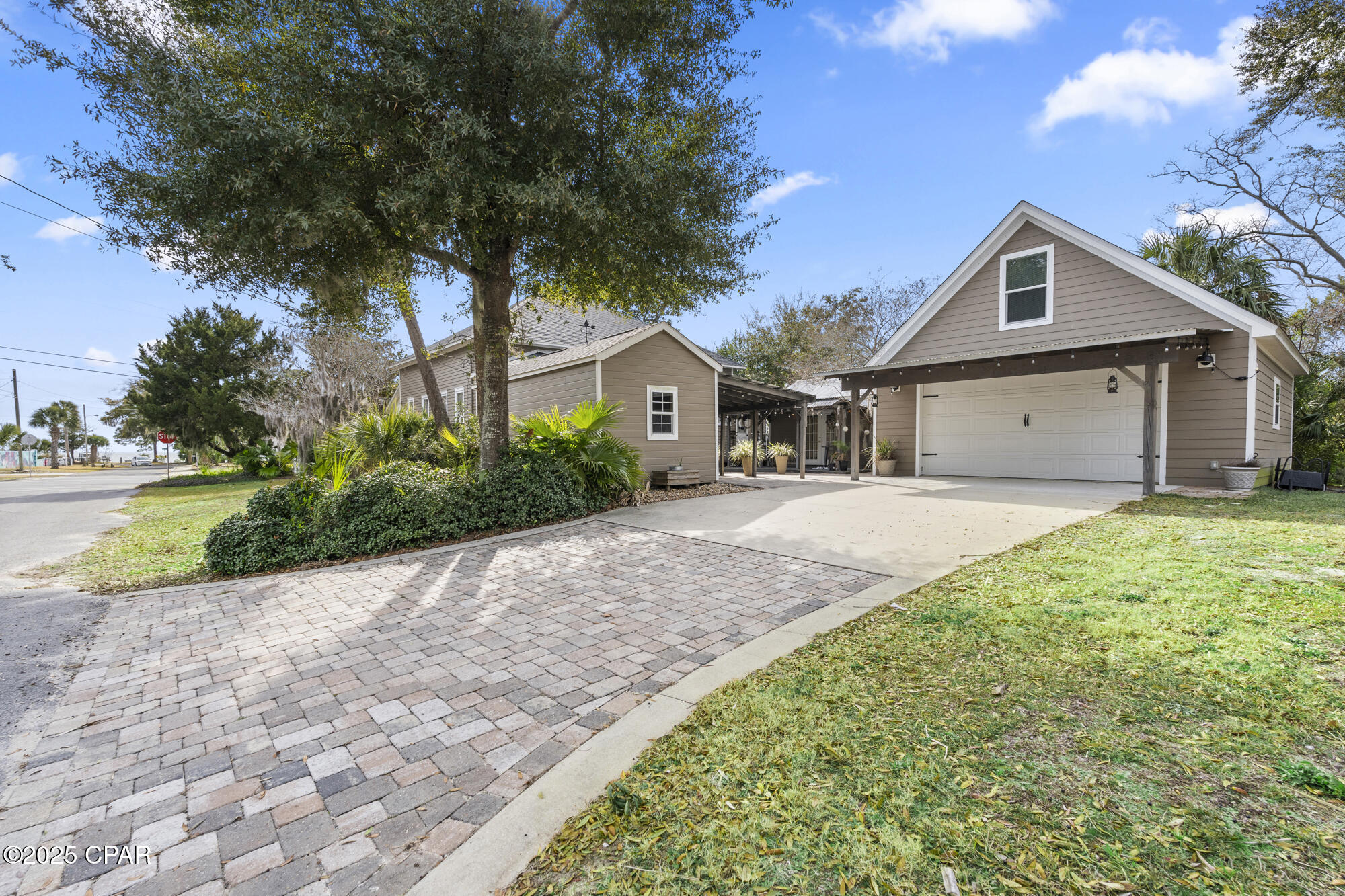 2500 W 9th Street