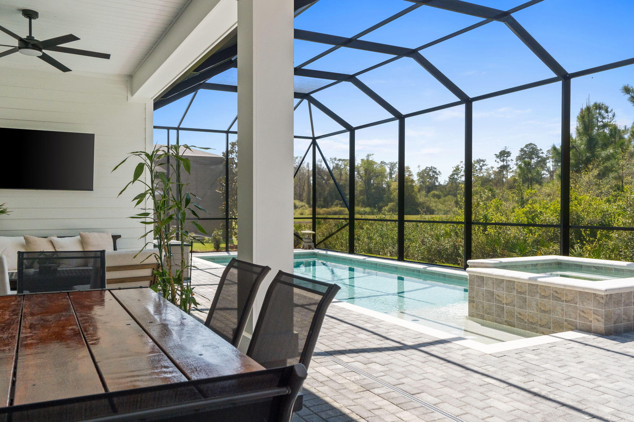 917 Camp Fire Circle