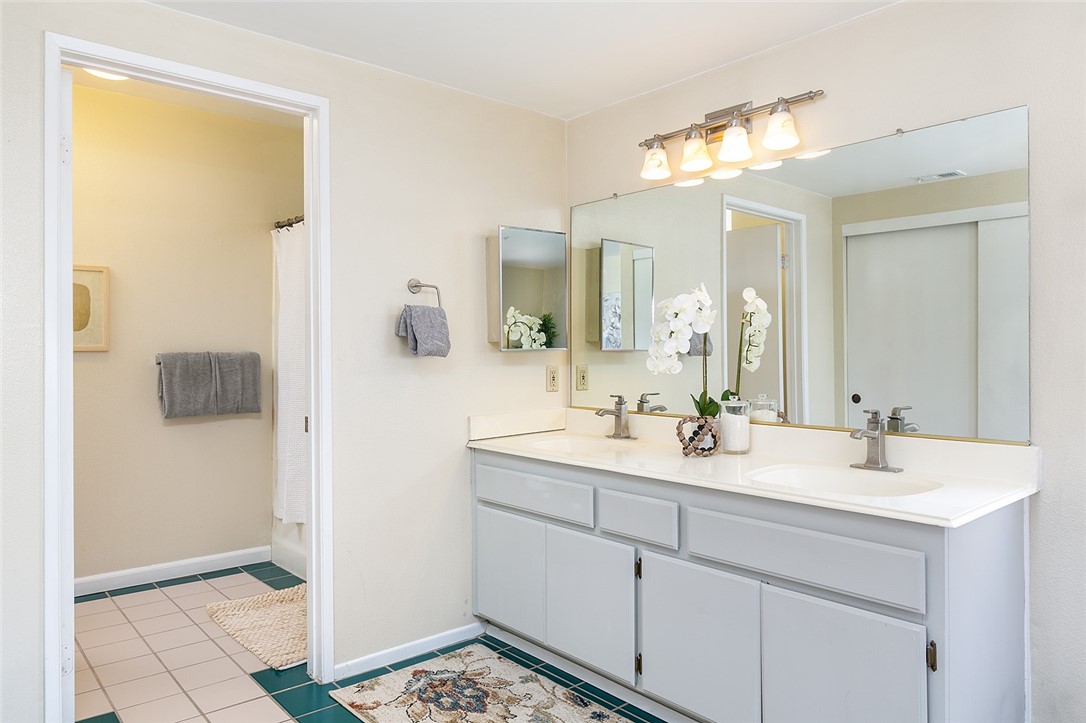 521 W Duarte Road Unit: A