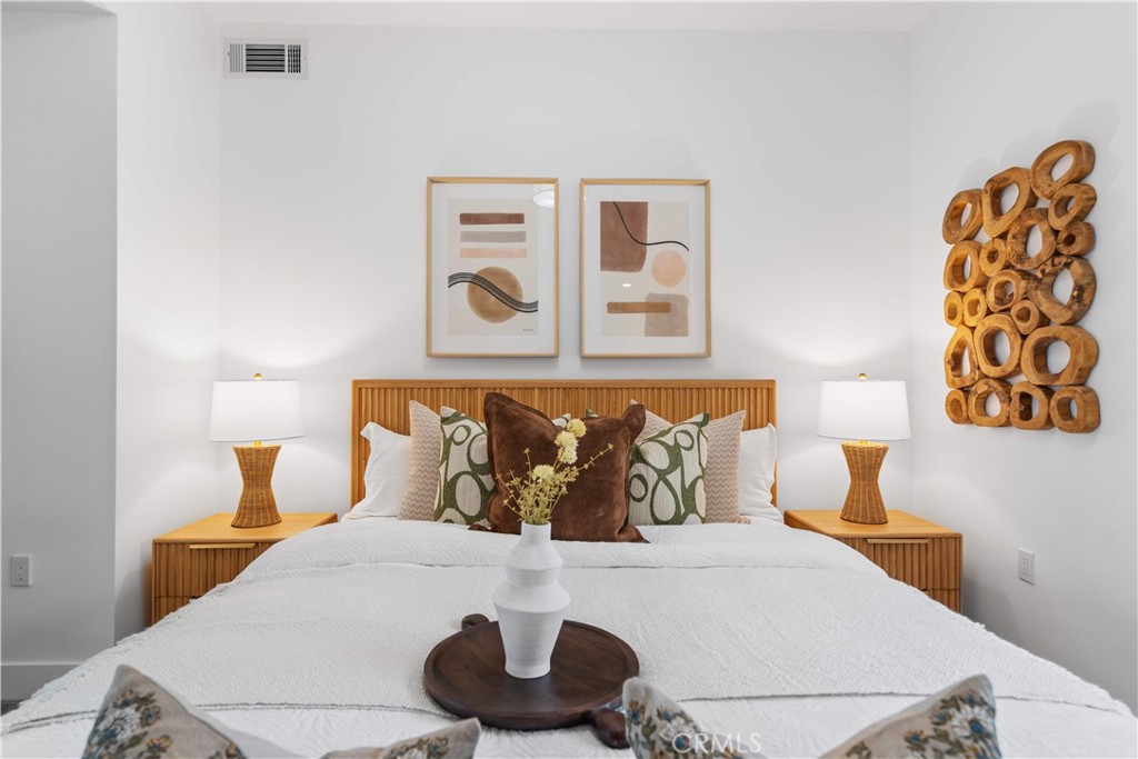 709 E Walnut Street 415