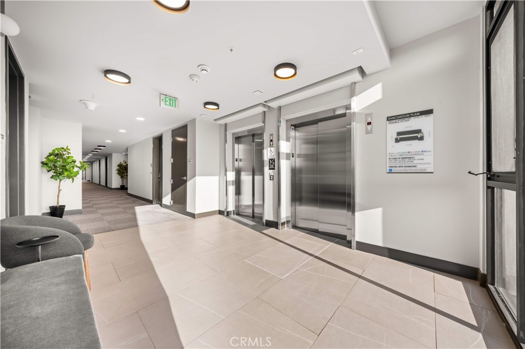 709 E Walnut Street 227