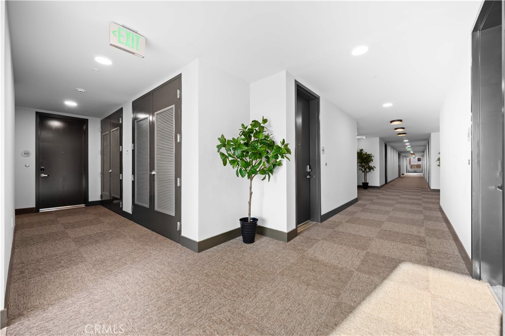 709 E Walnut Street 227