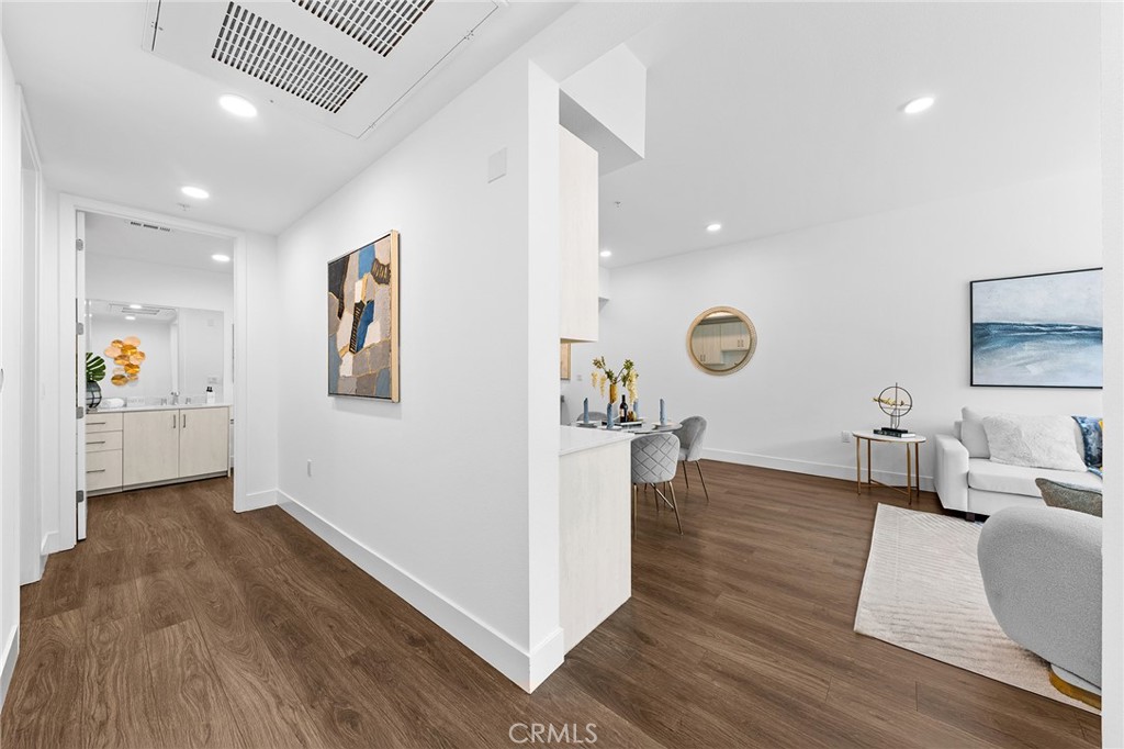 709 E Walnut Street 227