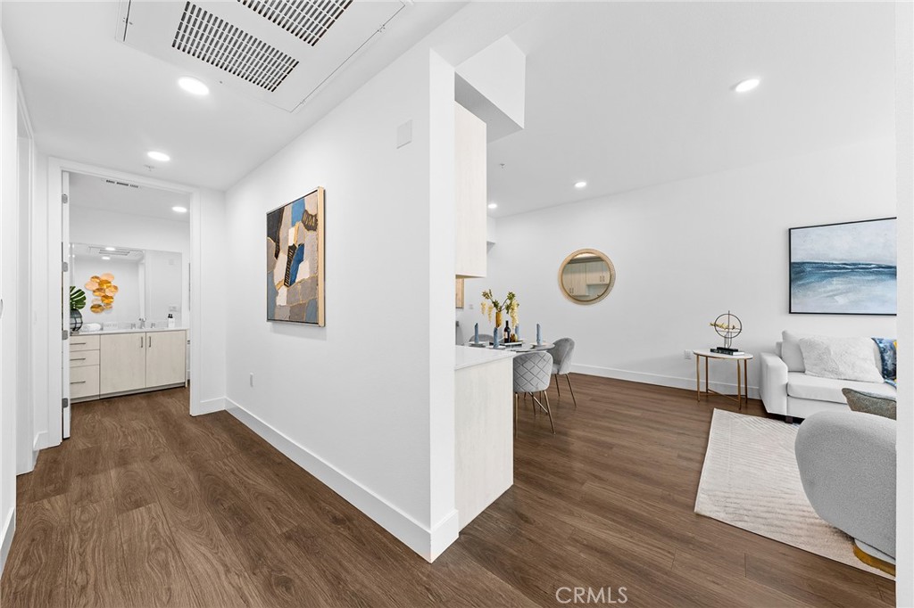 709 E Walnut Street 227