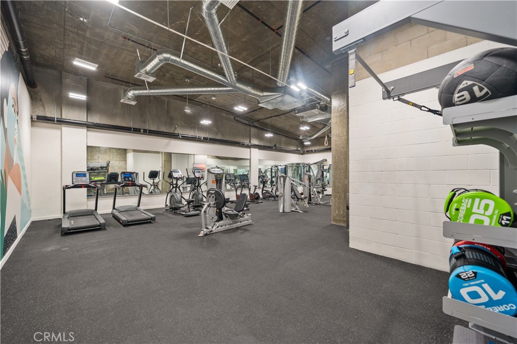 709 E Walnut Street 227