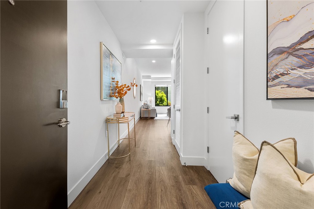 709 E Walnut Street 227