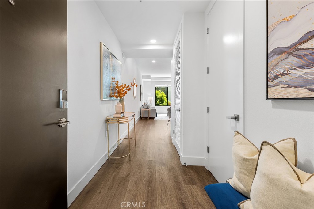 709 E Walnut Street 227