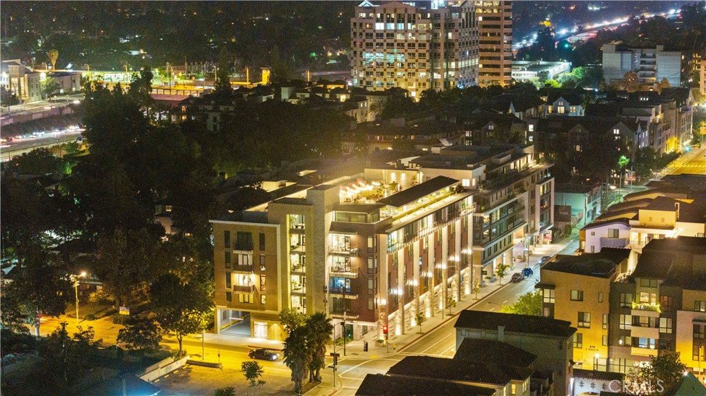 709 E Walnut Street 214