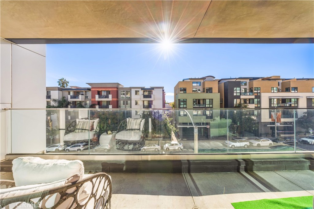 709 E Walnut Street 315