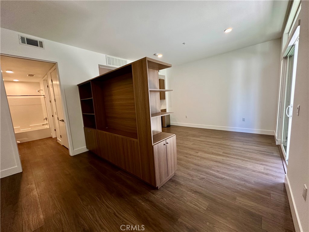 709 Walnut