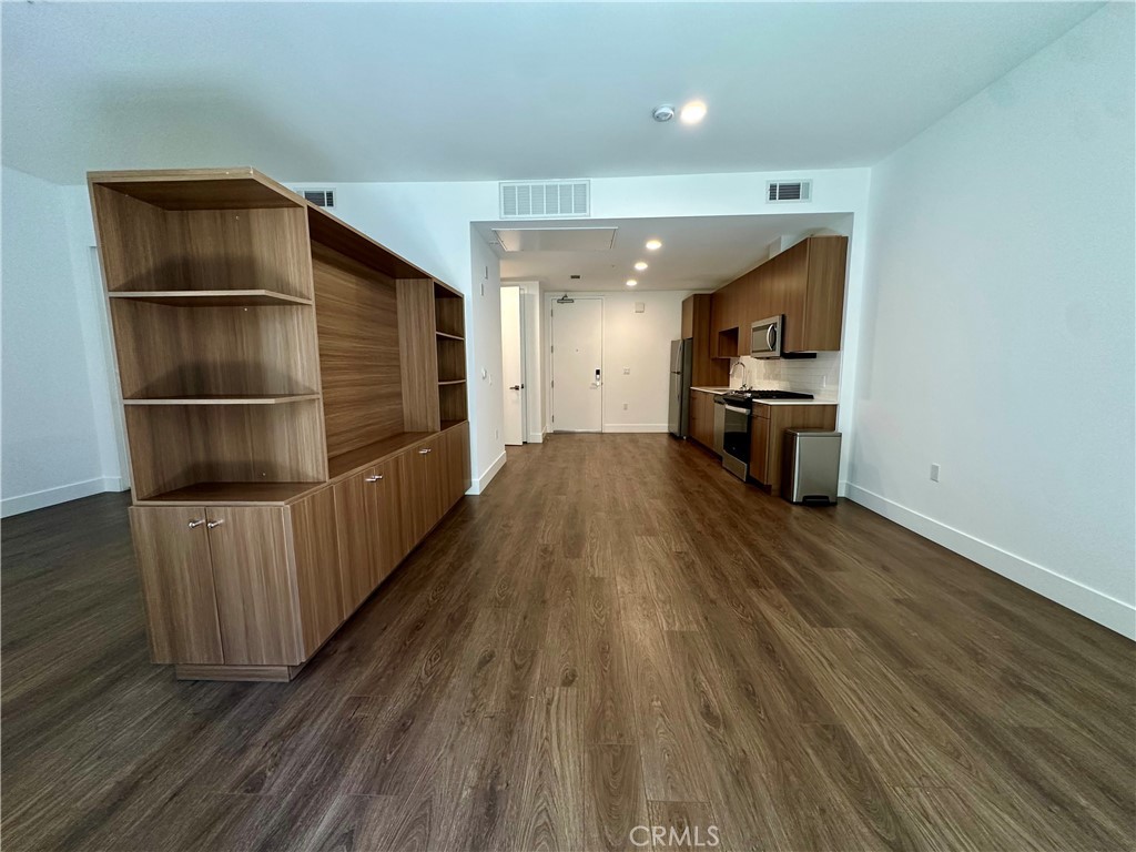709 Walnut