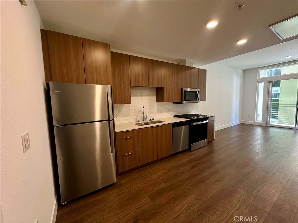 709 Walnut