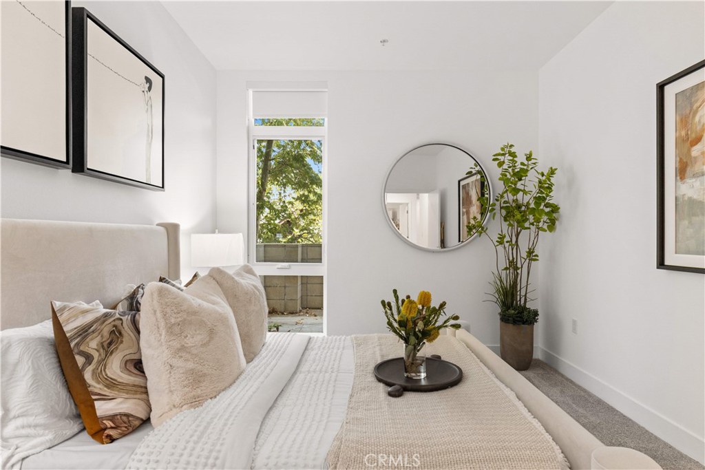 218 N El Molino Avenue 207