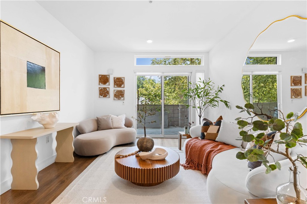 218 N El Molino Avenue 207