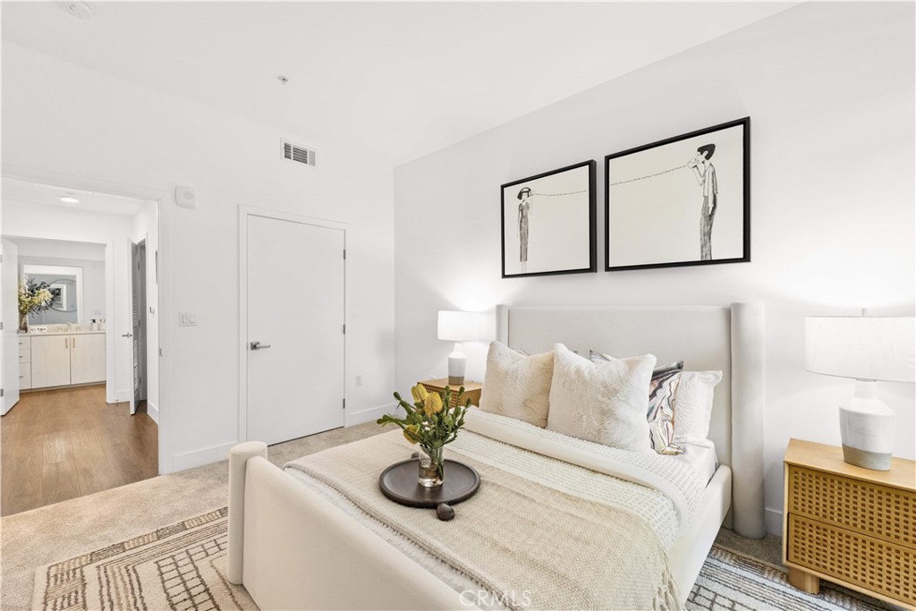 218 N El Molino Avenue 207