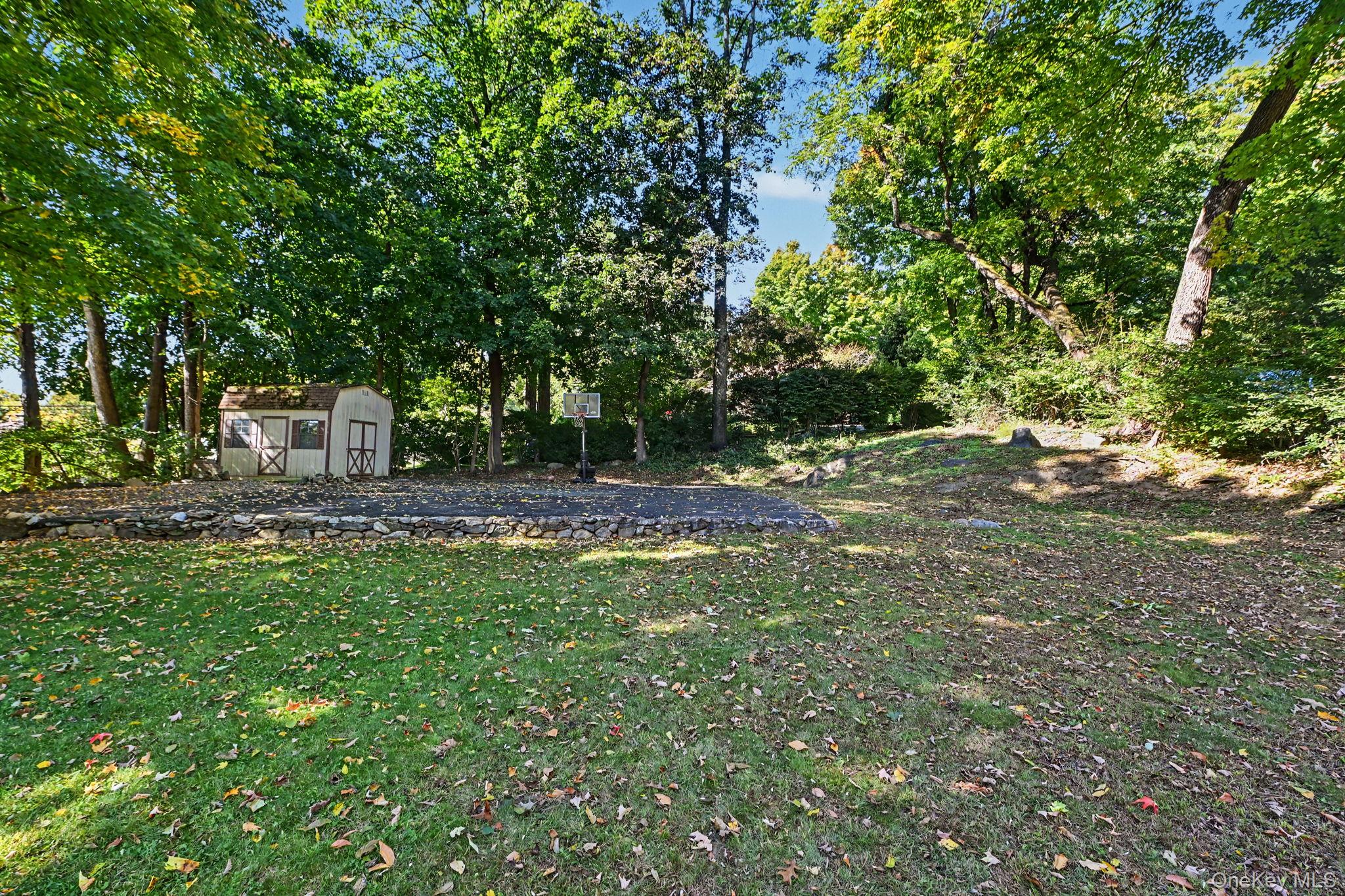 3235 Lincoln Drive